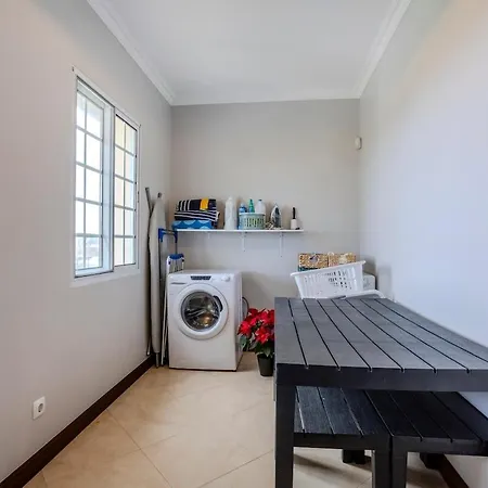 Dom wakacyjny La Casita Felizola-3br House & Parking Sao Pedro (Sao Miguel)