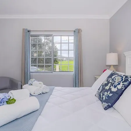 La Casita Felizola- Charming Coastal Escape