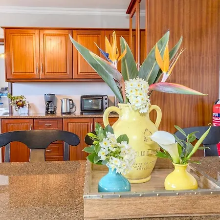 Dom wakacyjny La Casita Felizola-3br House & Parking *