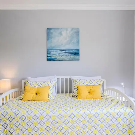 Prázdninový dům La Casita Felizola- Charming Coastal Escape