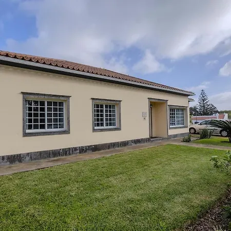 Dom wakacyjny La Casita Felizola-3br House & Parking *